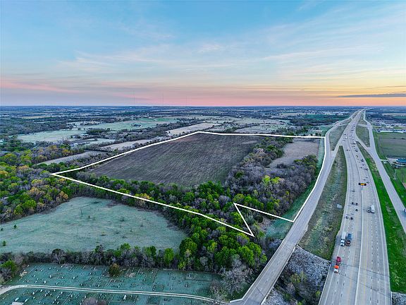 4th image of Unk Interstate #35