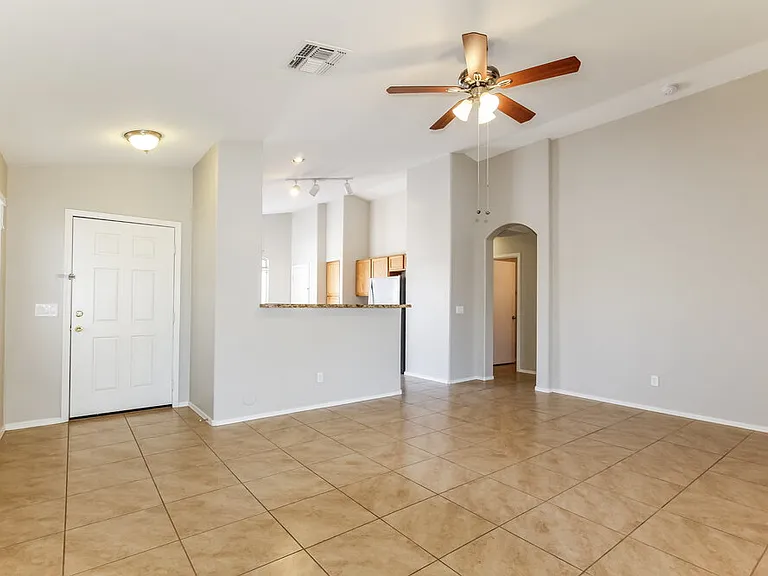 11005 W Frier Dr — Photo 4