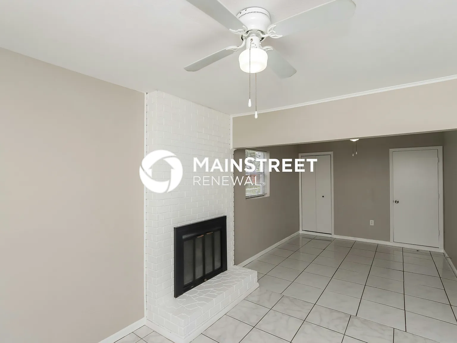 4395 Sherwood Blvd — Photo 4