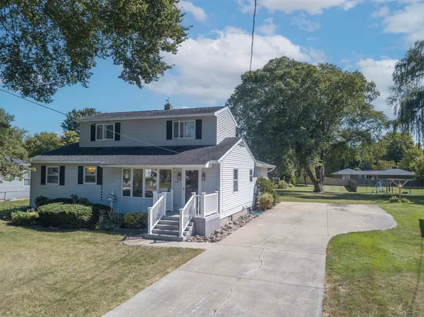 485 S Frost Dr, Saginaw, MI 48638