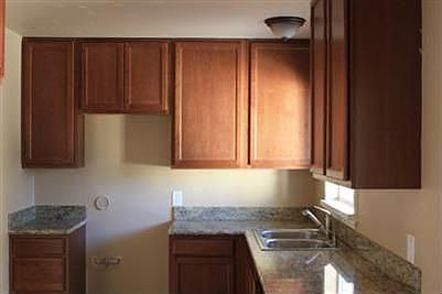 3rd image of 5440 Bradford Dr