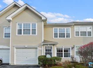 97 Windsong Cir, East Brunswick, NJ 08816