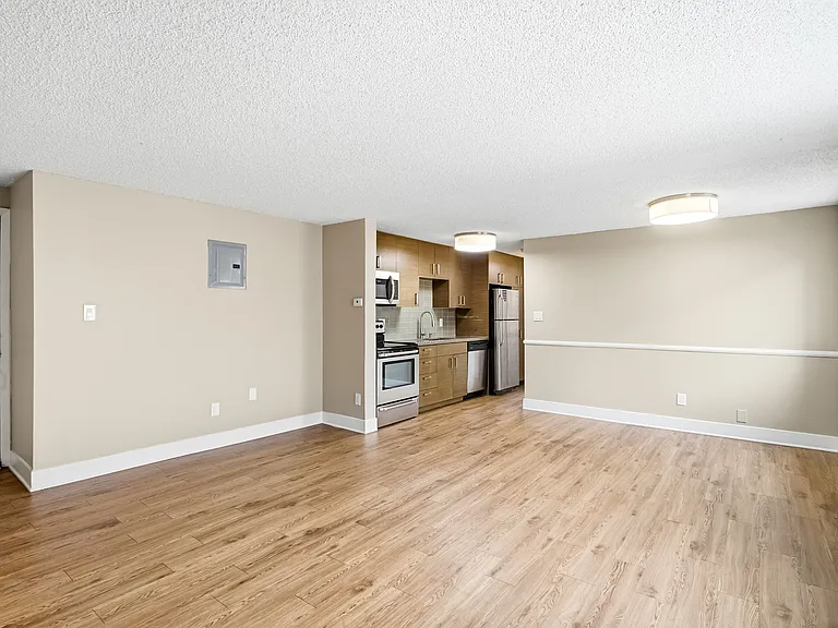Pearl Apartments — Photo 29