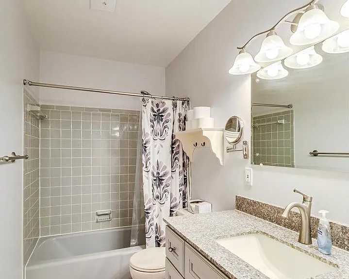 4704 Lance Ct — Photo 18