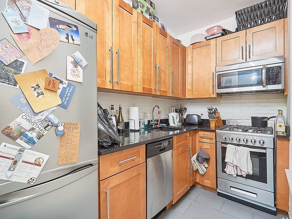 1st image of 300 Manhattan Ave #1G