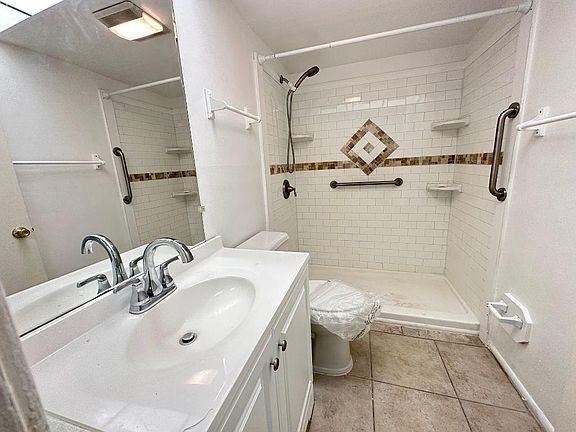 4th image of 3391 NE West Ct