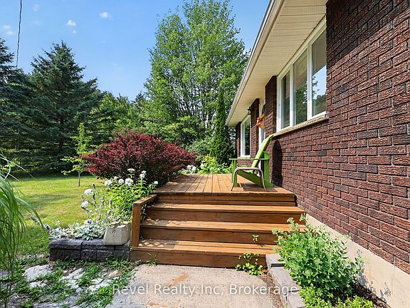 4th image of 459 Cedar Point Rd