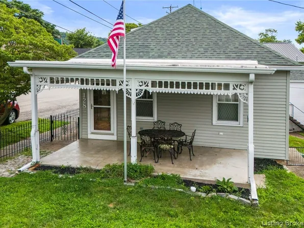 128 West Street, Madison, IN 47250