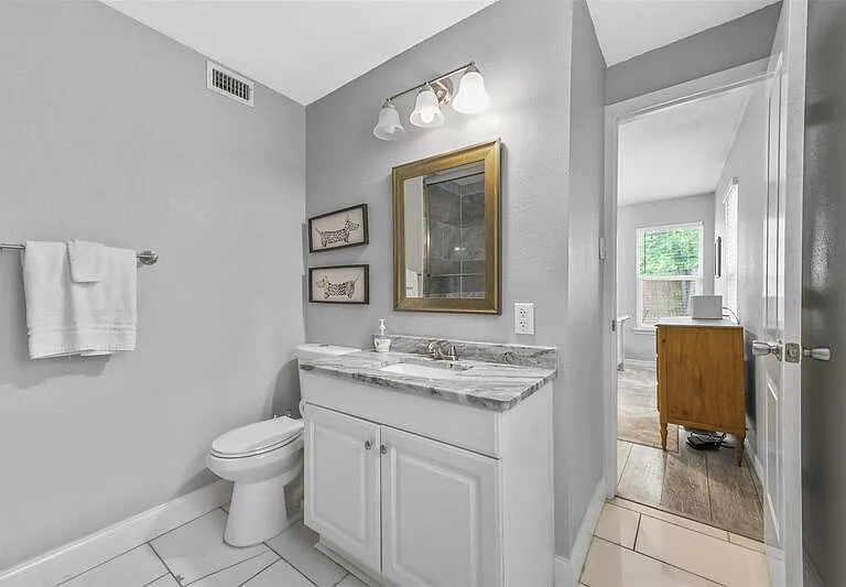 6209 Calmont Ave — Photo 11