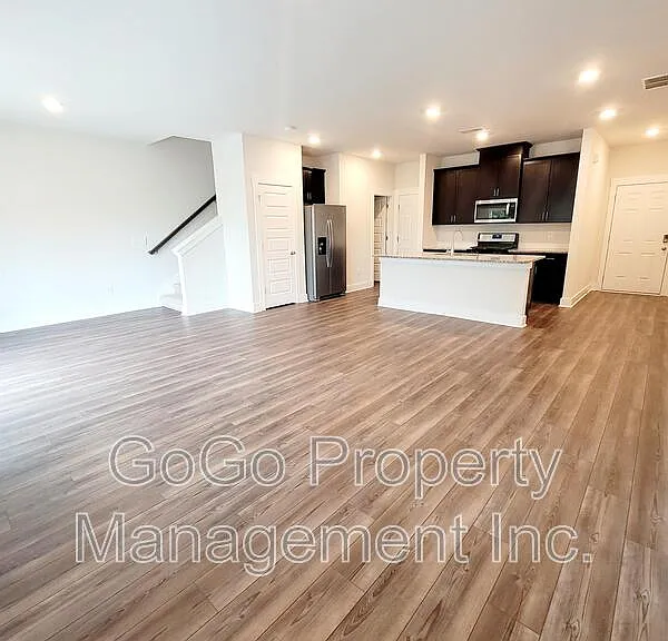 202 Round Back Way — Photo 7