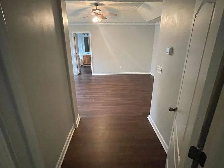 8012 Abington Dr — Photo 23