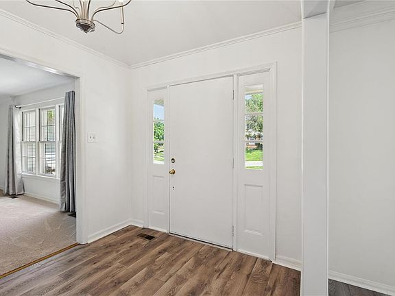 4th image of 360 Cooperstown Dr