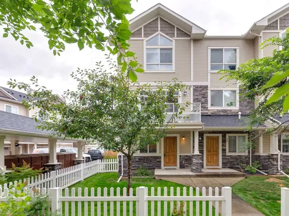 26 E Skyview Ranch Gdns NE, Calgary, AB T3N 0G2