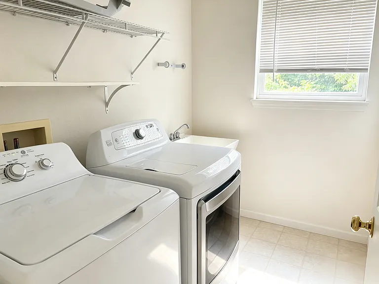 3380 Morallion Ct — Photo 9