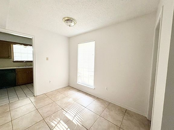 5th image of 1149 Willow Creek Dr