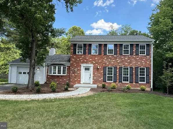 2329 Bedfordshire Cir, Reston, VA 20191