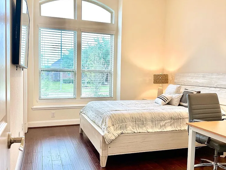 1110 Penny Ranch Ln — Photo 25
