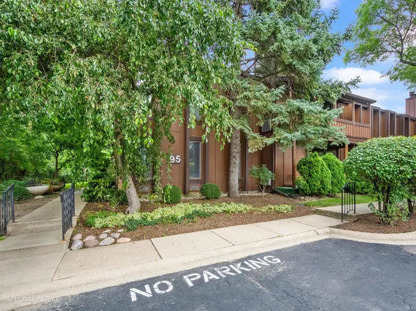 1S095 Spring Rd APT 1D, Oakbrook Terrace, IL 60181