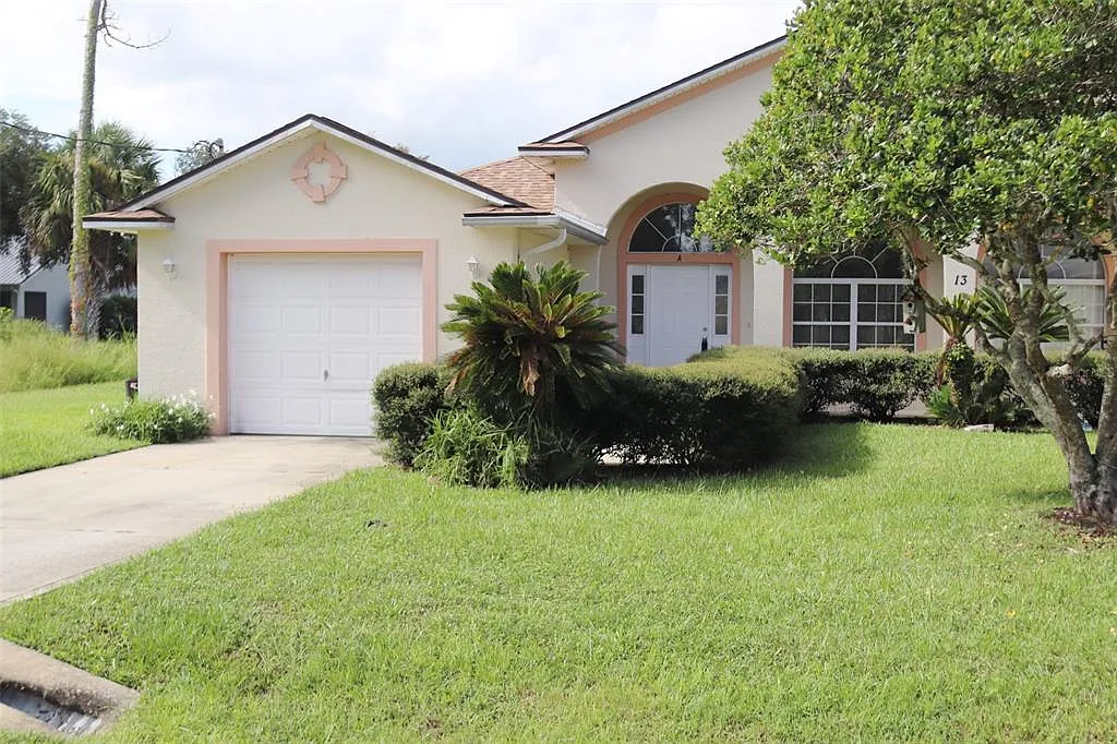 3 bed, 2.0 bath, 1294 sqft, $1,675 — Photo 1