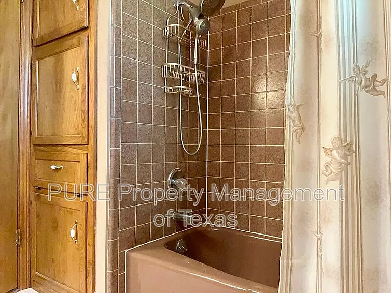 201 Oakwood Dr — Photo 19