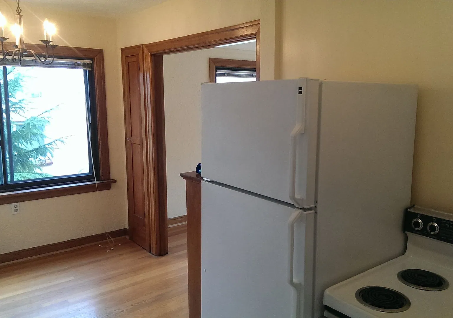 Betty May Apartments — Photo 4