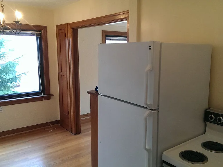 221 W Mercer St — Photo 7