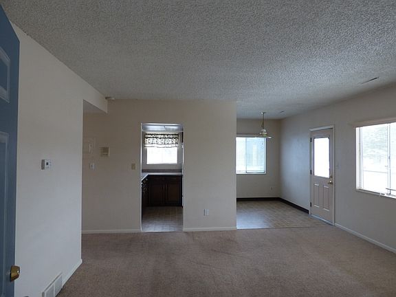 3rd image of 2027 Estes Ln APT 1