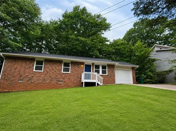 2541 Kelly Lake Dr, Decatur, GA 30032