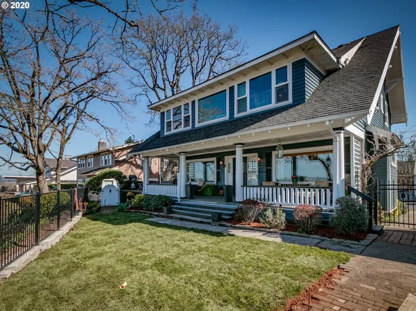 909 Center St, Oregon City, OR 97045