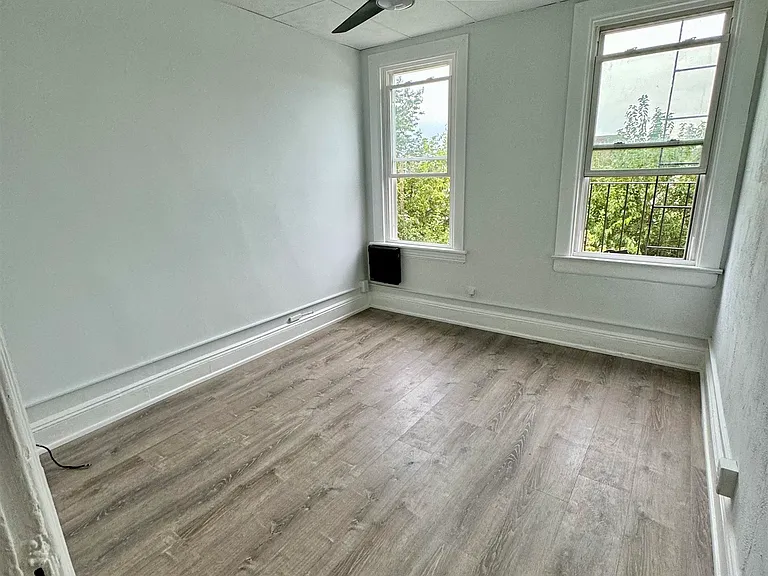359 Avenue E #4 — Photo 9