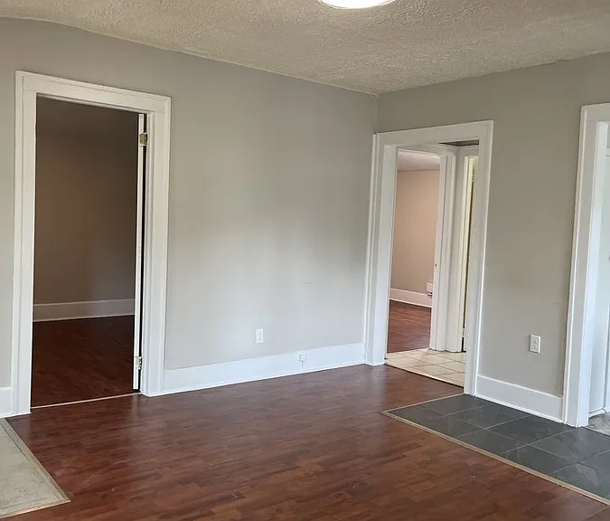 605 Vanier St #2 — Photo 3