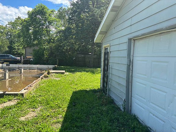 4th image of 764 Acadia Rd