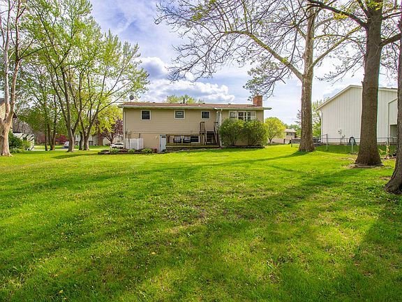 5th image of 3063 Parkwood Pl