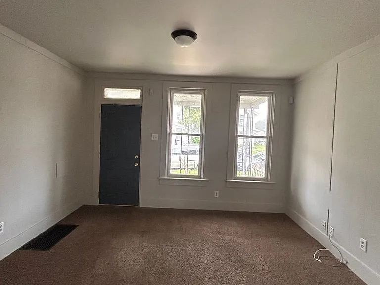 3413 Oliver St — Photo 2