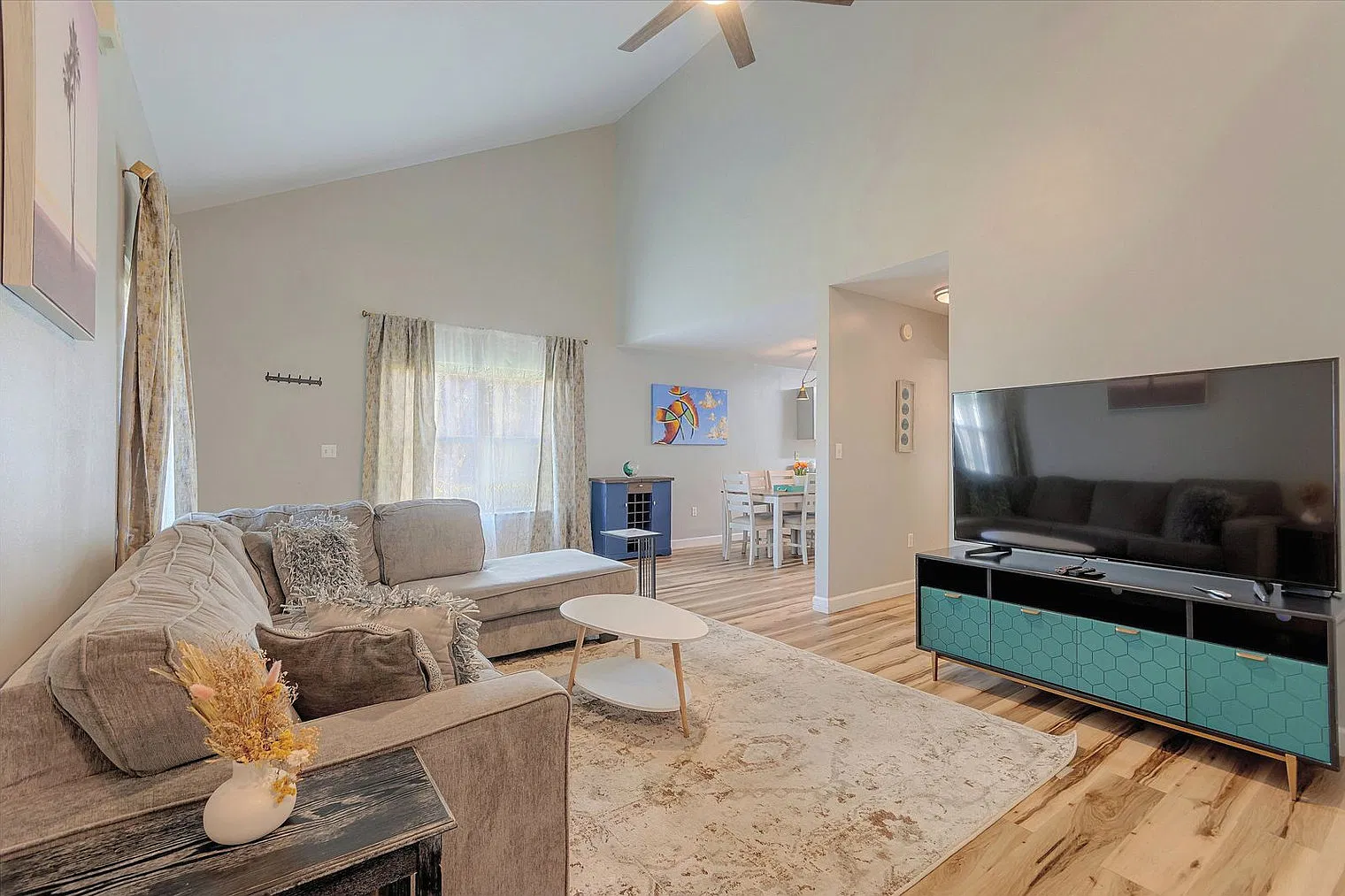 3 bed, 2.0 bath, 1496 sqft, $2,871 — Photo 1