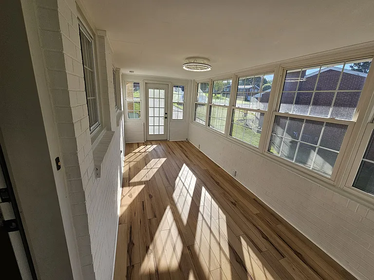 236 McCartney Dr — Photo 16