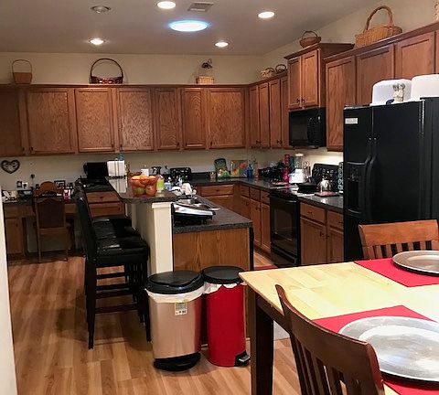 Kitchen with lots of cabinet