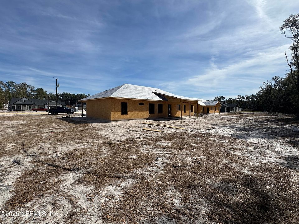 2nd image of 4976 SE 10TH Place
