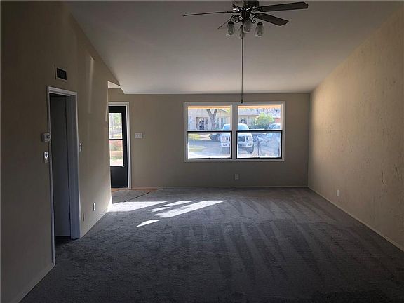 3rd image of 3439 High Vista Dr