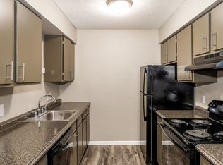 Ravenswood Apartments, Toledo, OH 43623