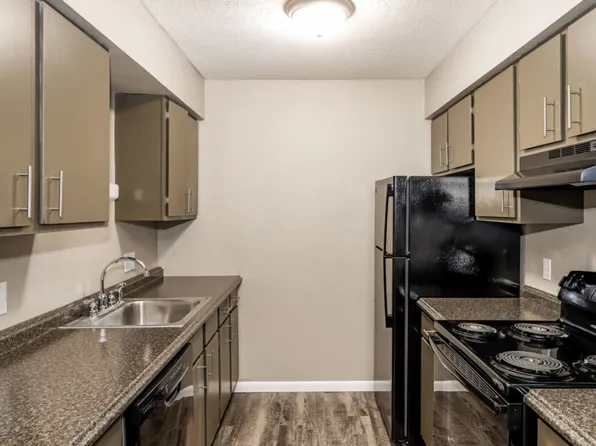 Ravenswood Apartments