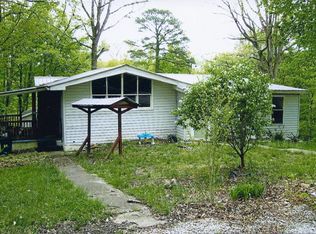 60 Brown Rdg, Irvine, KY 40336