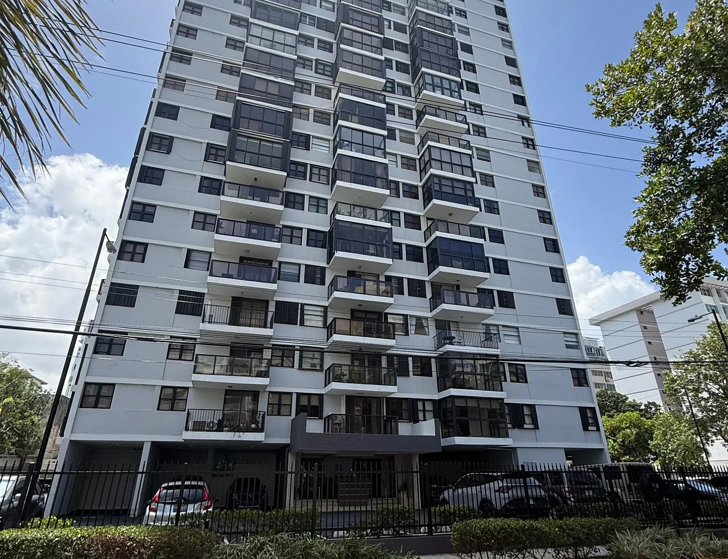Condado Real (Condominio) — Photo 1