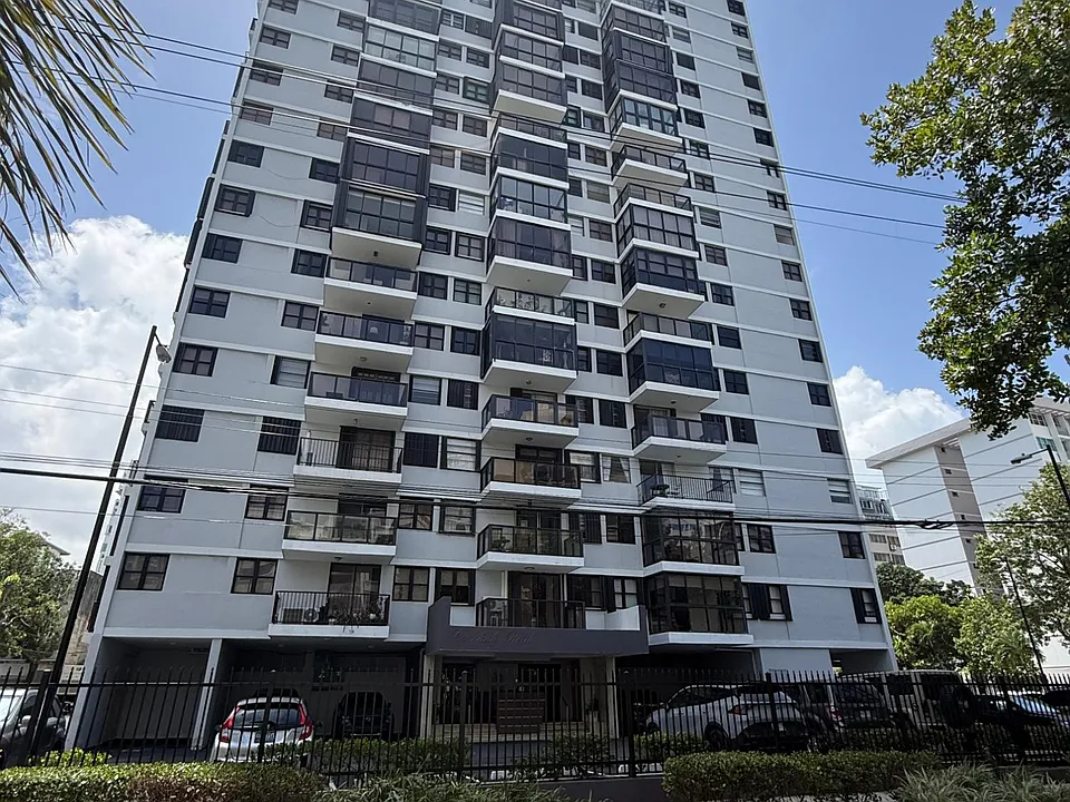 1700 Calle McLeary #1001
