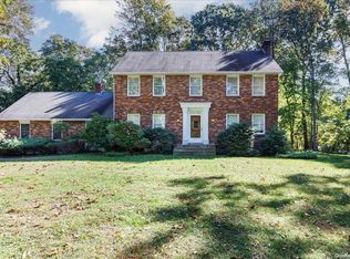 10 Saints Orchard Rd, Port Jefferson, NY 11777