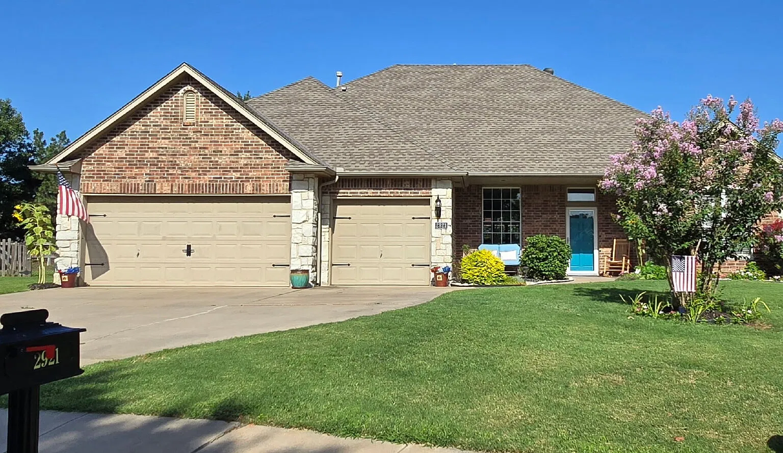 4 bed, 3.0 bath, 2200 sqft, $2,350 — Photo 1