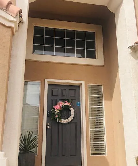 1010 S Tiago Dr — Photo 2