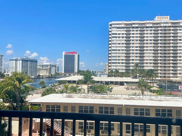 2017 S Ocean Dr #405W — Photo 1