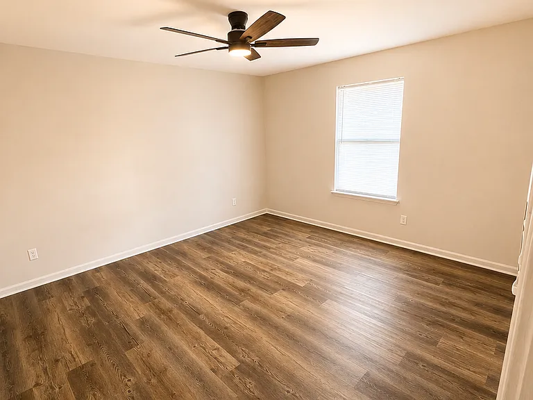 405 E Ridge Dr — Photo 12