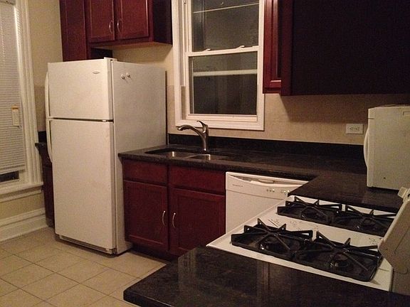 5th image of 1737 N Sawyer Ave APT 2